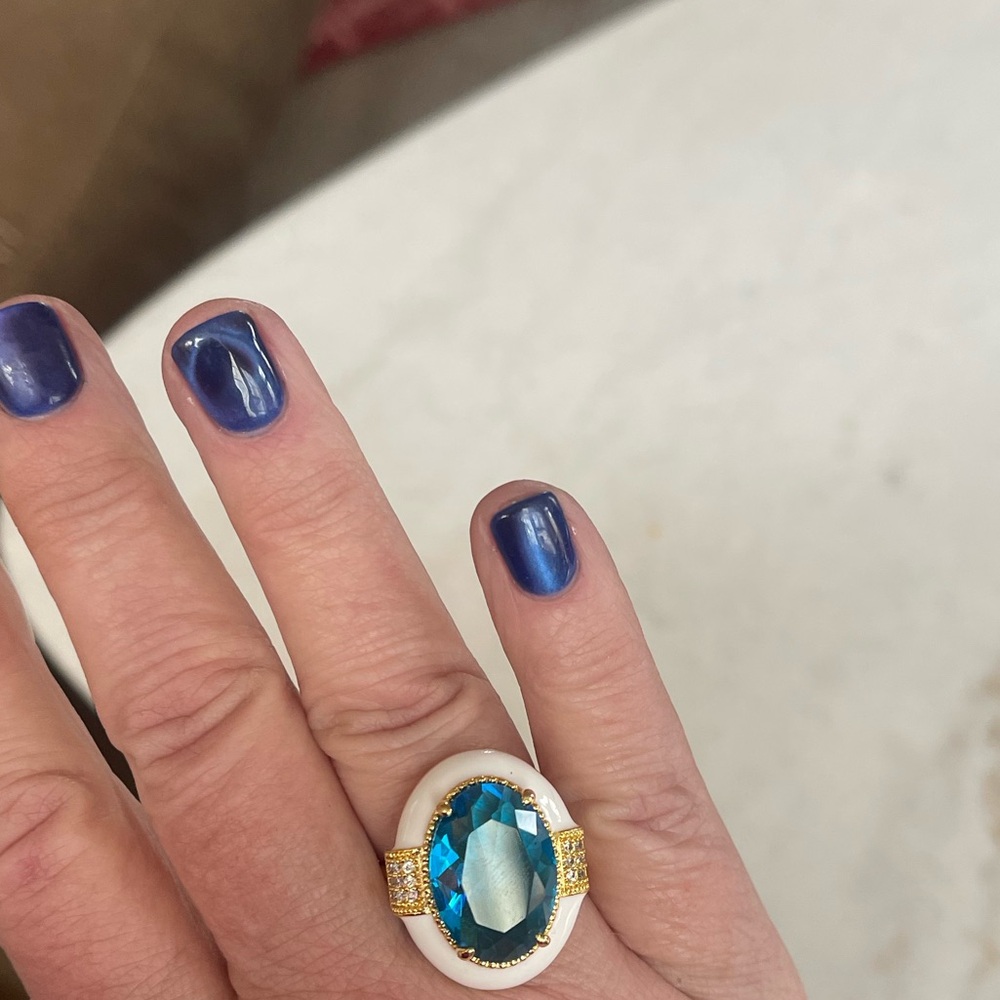 Elegant Blue and Gold Women's Ring